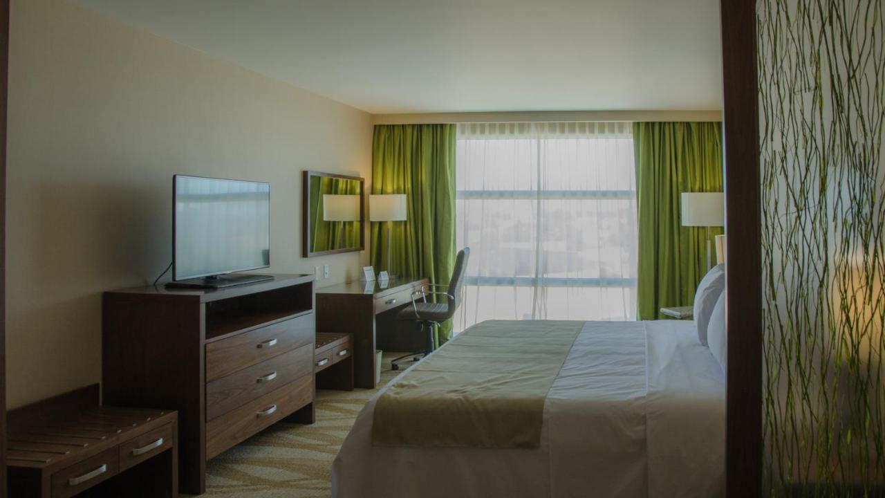 Holiday Inn Express And Suites Celaya By Ihg Екстер'єр фото