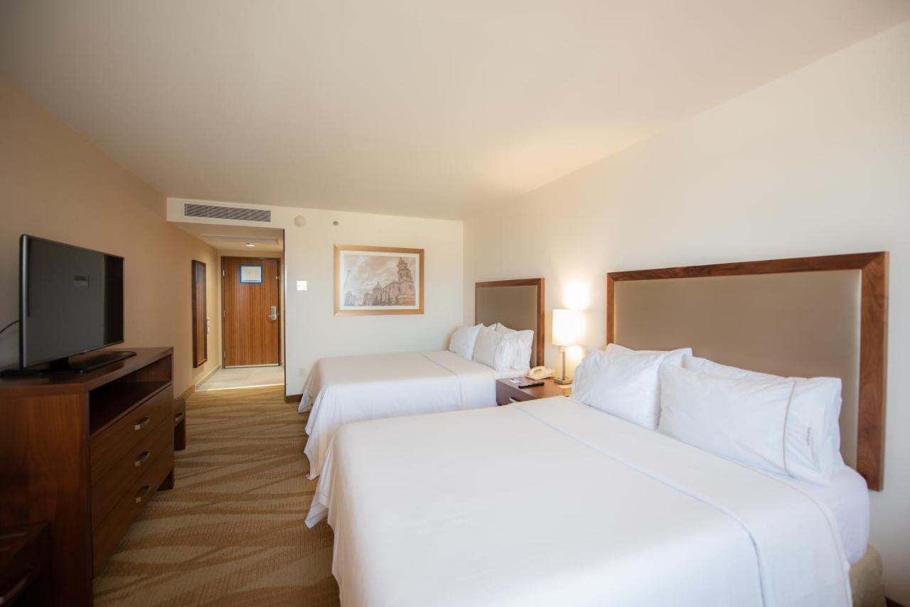 Holiday Inn Express And Suites Celaya By Ihg Екстер'єр фото