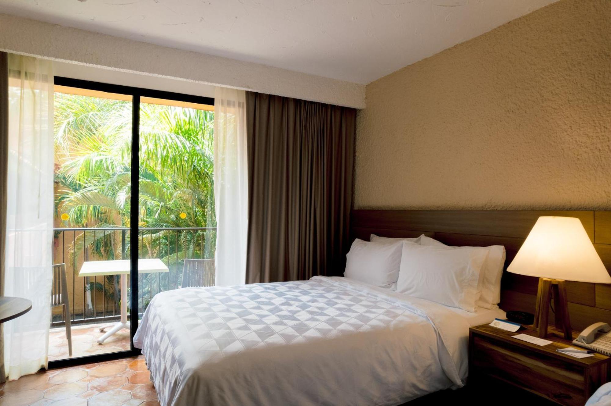 Holiday Inn Express And Suites Celaya By Ihg Екстер'єр фото